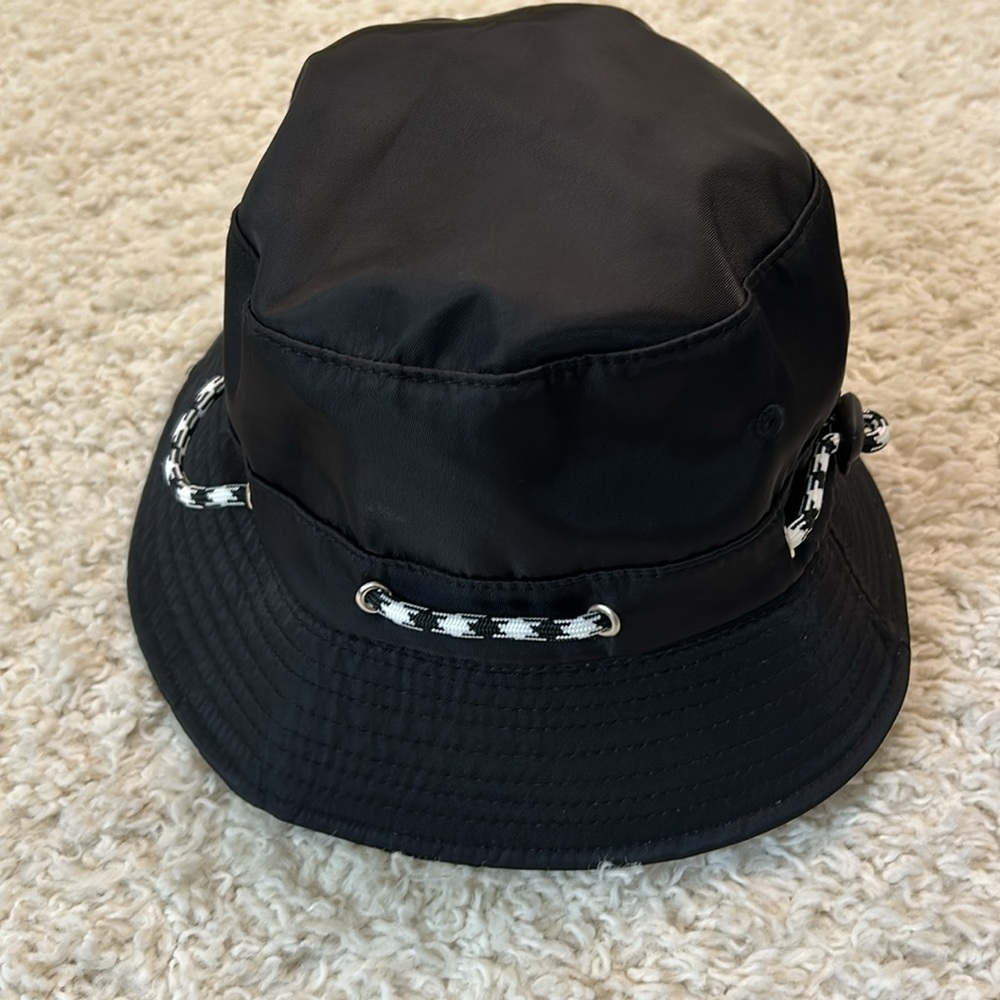 NWT OS ANTHRO nylon bucket hat in black and white - Picture 5 of 8